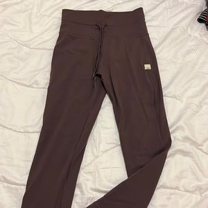 Vuori Leggings- size M
